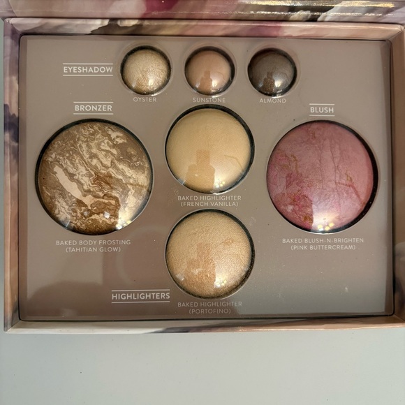 Laura Geller Baked Full Face Pallette Make Up & Belle Beauty Foundation Brush - Picture 4 of 9